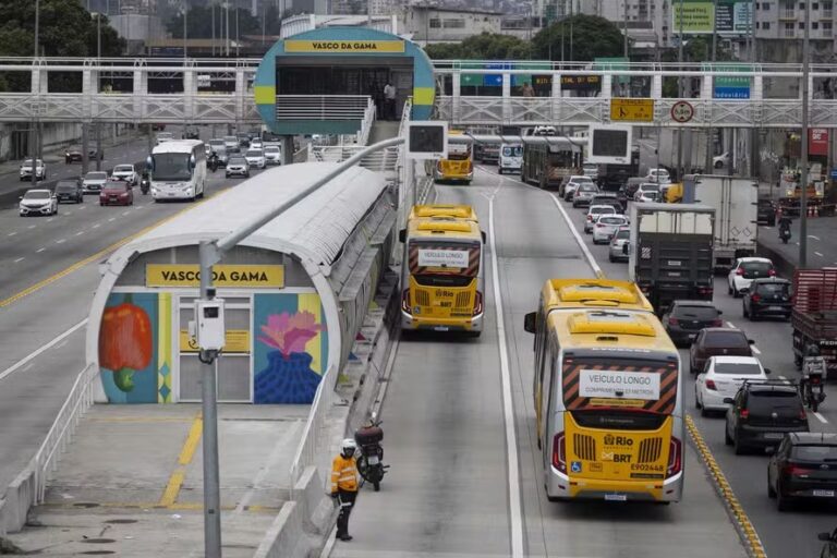 BRT - RAMPAS, PASSARELAS E ESTAÇÕES DO BRT - TRANSBRASIL